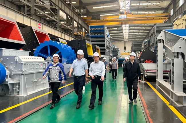 ��������(y��ng)�h����M�W�R���u(y��)�����{(di��o)��