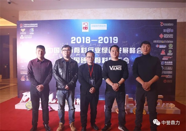 ���u�����c������