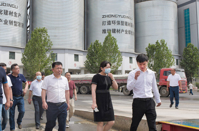 ������Ѩ�п���F�W�R���u�����{��